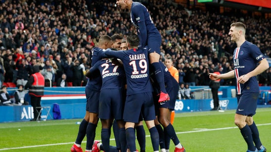 Bakker impresses in first start as PSG routs Dijon in cup