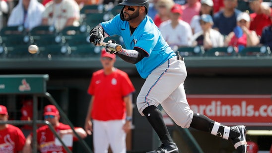 Marlins' Villar trying to get comfortable in center field