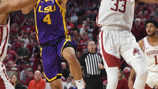 Arkansas beats LSU to keep NCAA Tournament hopes alive