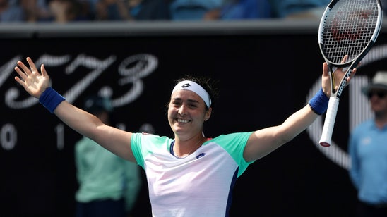 Time out prompts a question from Tennys about Fabio's rules