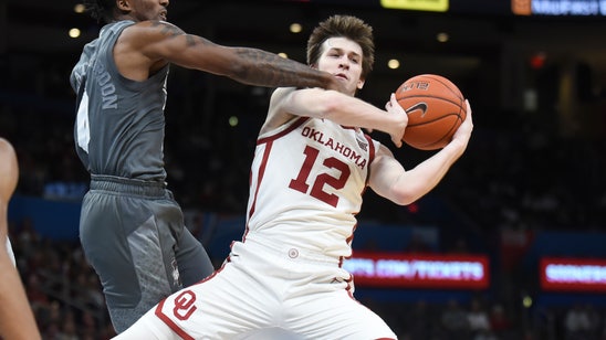 Manek leads Oklahoma past Mississippi State 63-62