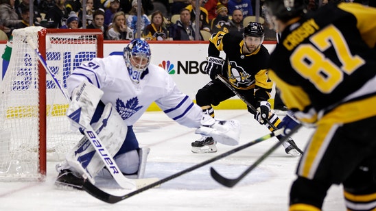 Crosby's four points leads Penguins past Maple Leafs, 5-2