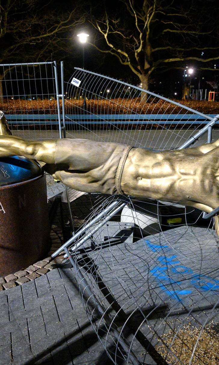 Ibrahimovic statue to remain in Malmo despite vandalism ...