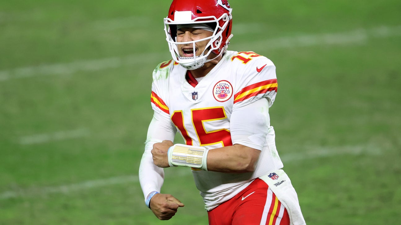Mahomes, Chiefs Outlast Raiders on SNF