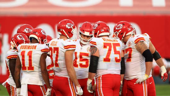 Mahomes, Hill Torch Tampa Bay