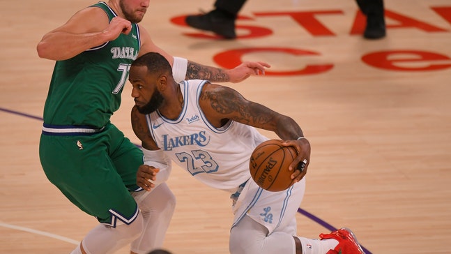LBJ Makes Holiday History in Lakers Win