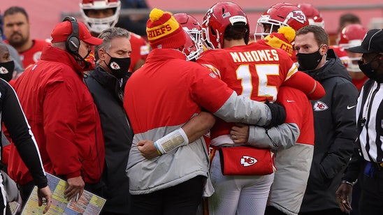 Mahomes Injured As Chiefs Advance
