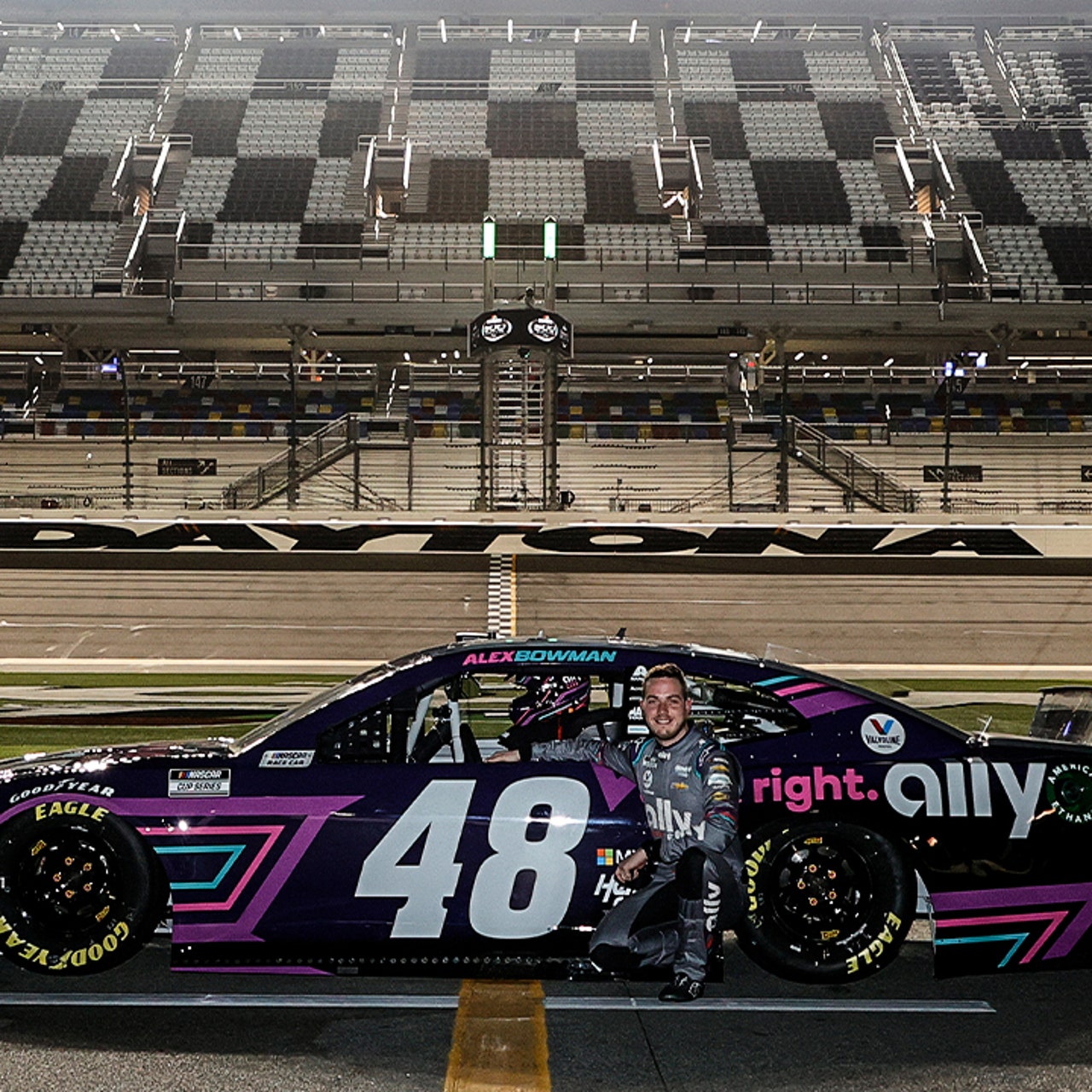 Alex Bowman And Bubba Wallace Show Strong In Daytona 500 Qualifying Fox Sports Alex Bowman And Bubba Wallace Show Strong In Daytona 500 Qualifying Fox Sports