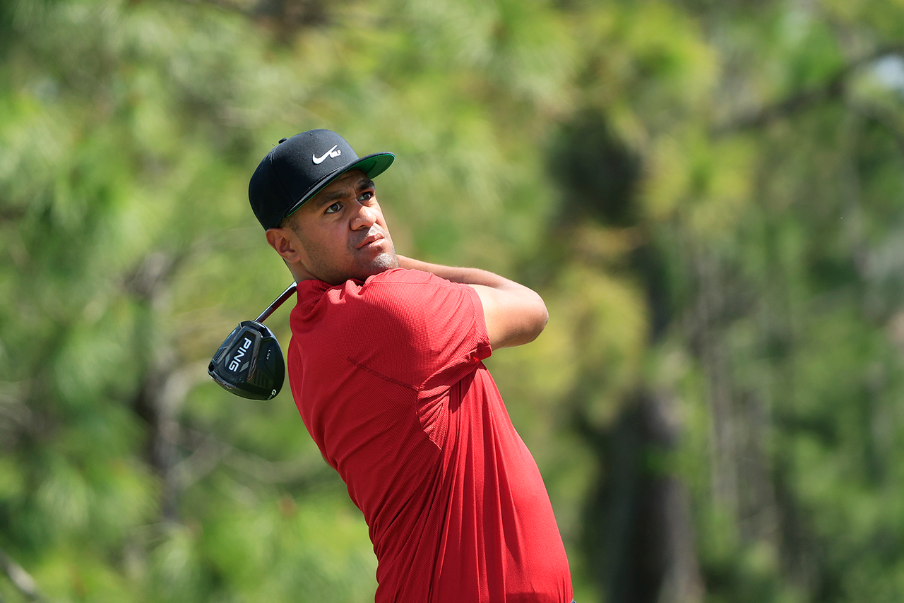 PHOTOS: Golfers honor Tiger Woods by wearing red and black at Puerto Rico Open and WGC-Workday ...