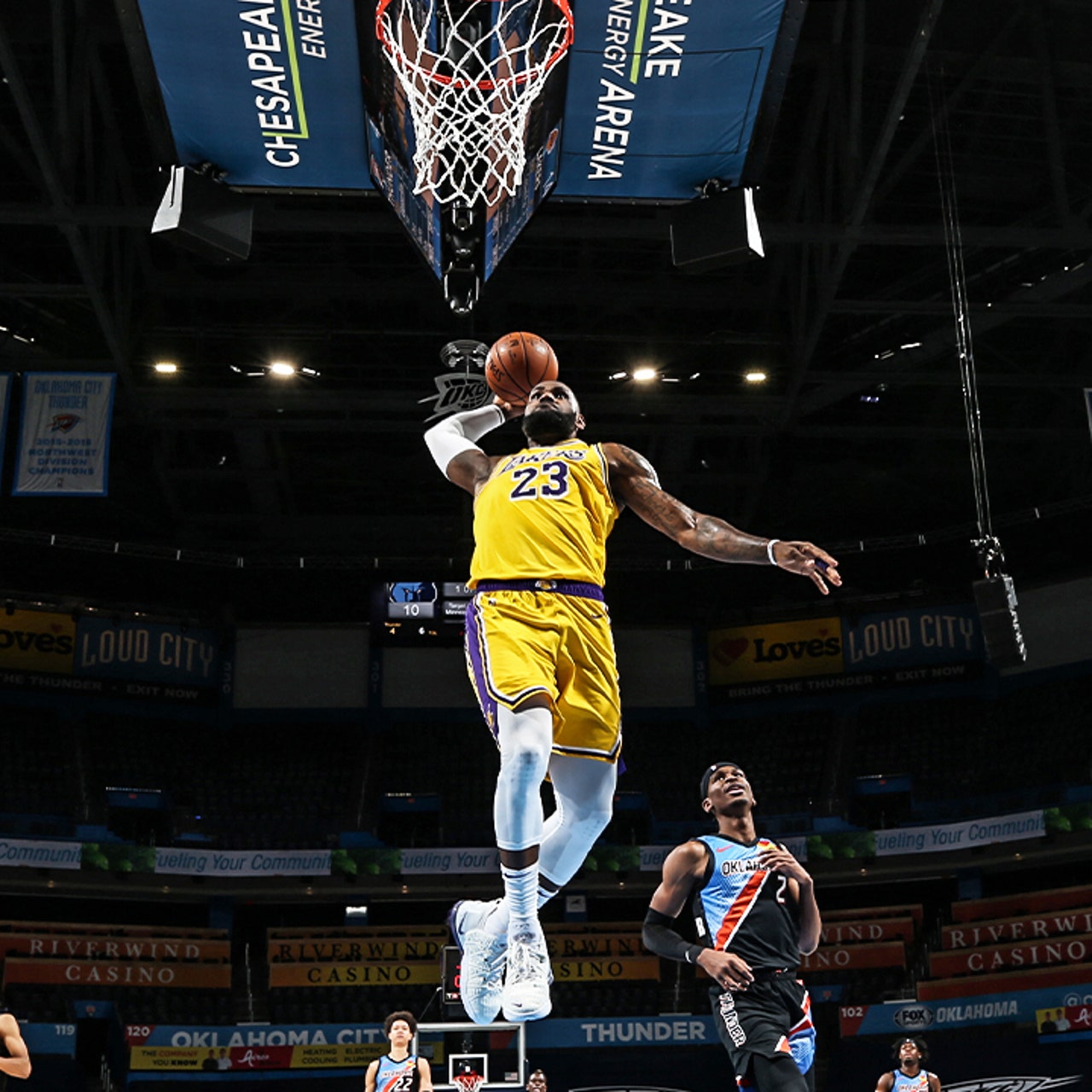 Shawn Kemp reverse dunk.  Sports pictures, Basketball jones