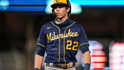 MILWAUKEE BREWERS Trending Image: Brewers All-Star OF Christian Yelich opts for rest instead of season-ending back surgery