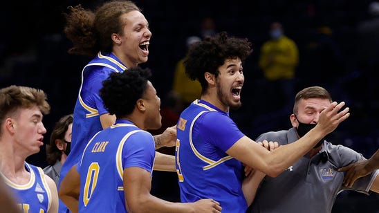 NCAA Men's Tournament Top Moments: Day 2 of the Elite Eight