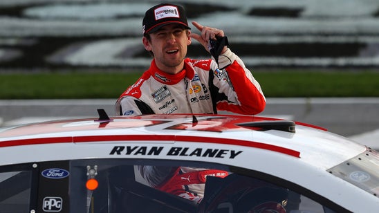 Ryan Blaney surprises Kyle Larson at Atlanta Motor Speedway