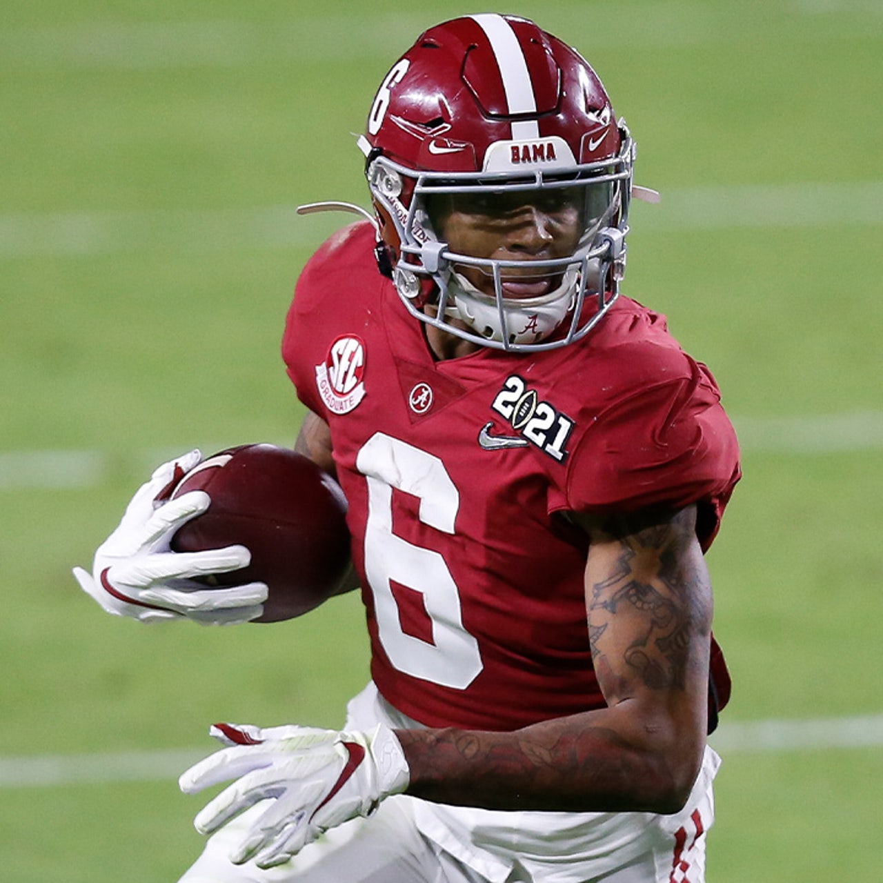 DeVonta Smith's stature under a microscope ahead of NFL Draft