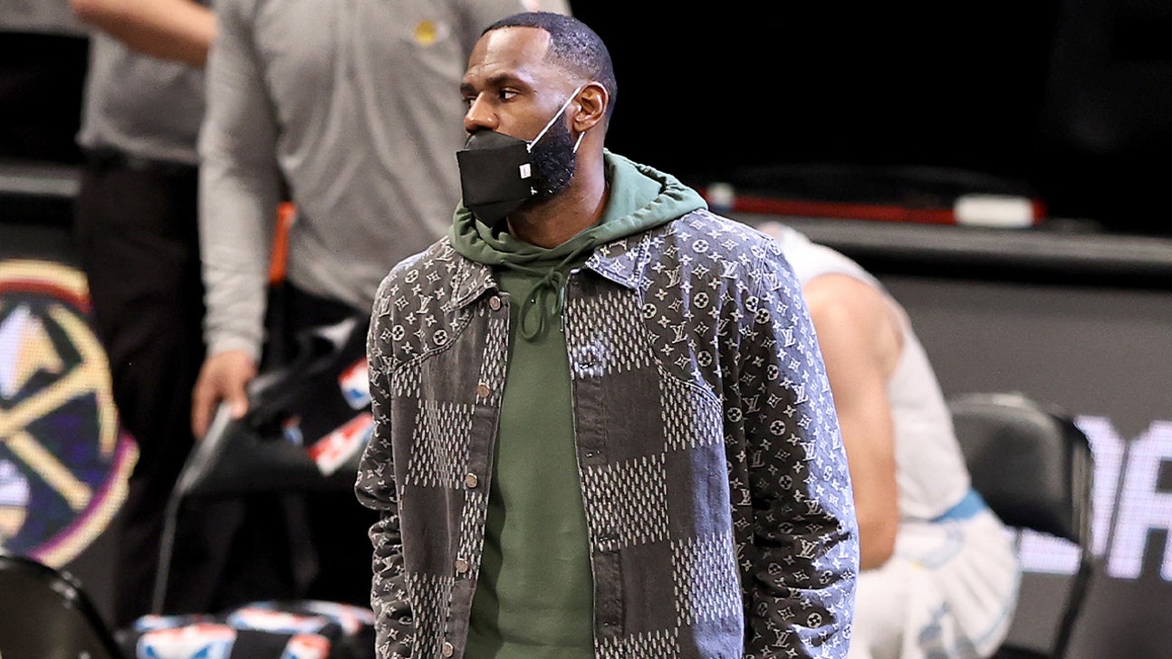 Are the LeBron James and Anthony Davis injury updates a concern for the Lakers?