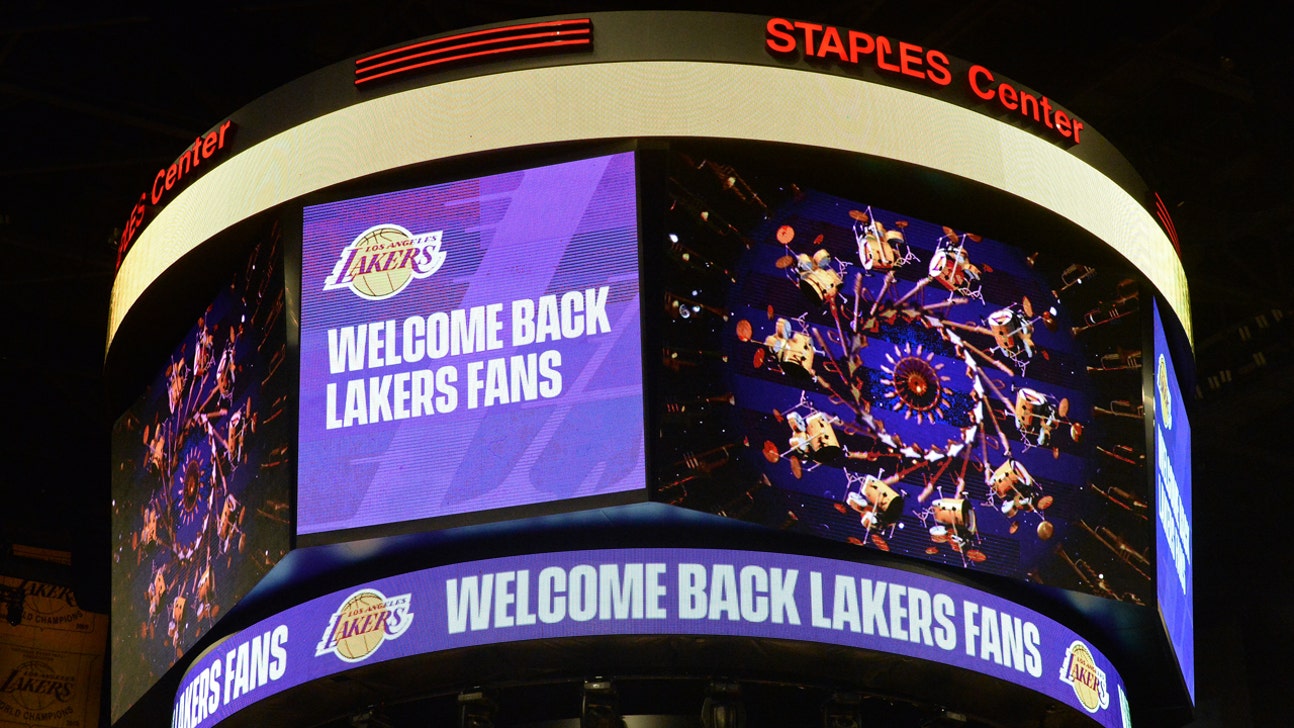 Fans' return to Staples Center a welcome sight for the Lakers
