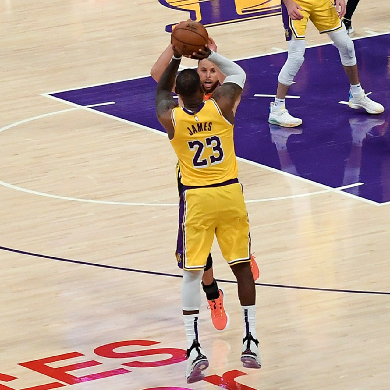 Los Angeles Lakers end Golden State's bid at repeat with Game 6 rout