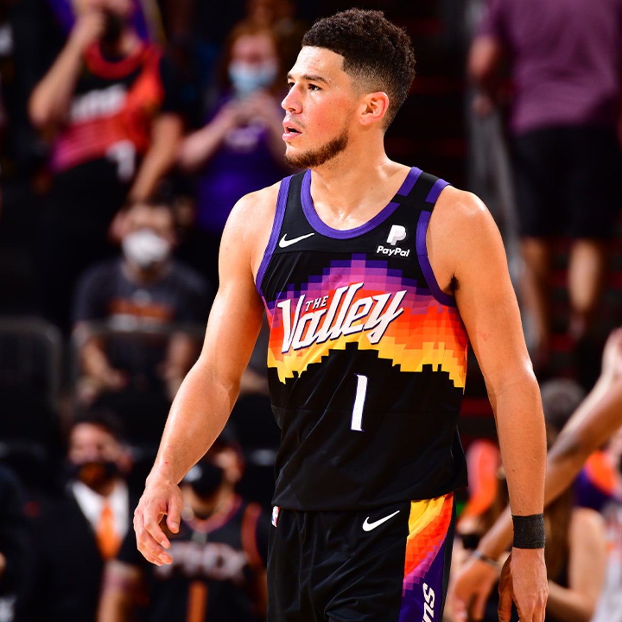 Devin Booker guides Suns to victory over Jazz
