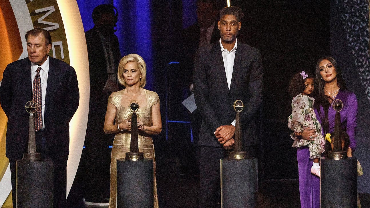 Top moments from star-studded Basketball Hall of Fame induction ceremony