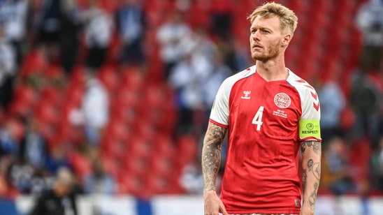 When Christian Eriksen was in trouble, teammate Simon Kjaer became a perfect leader