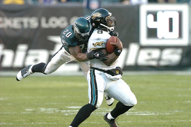 NFL: Eagles retire Brian Dawkins' No. 20 (video) – The Mercury