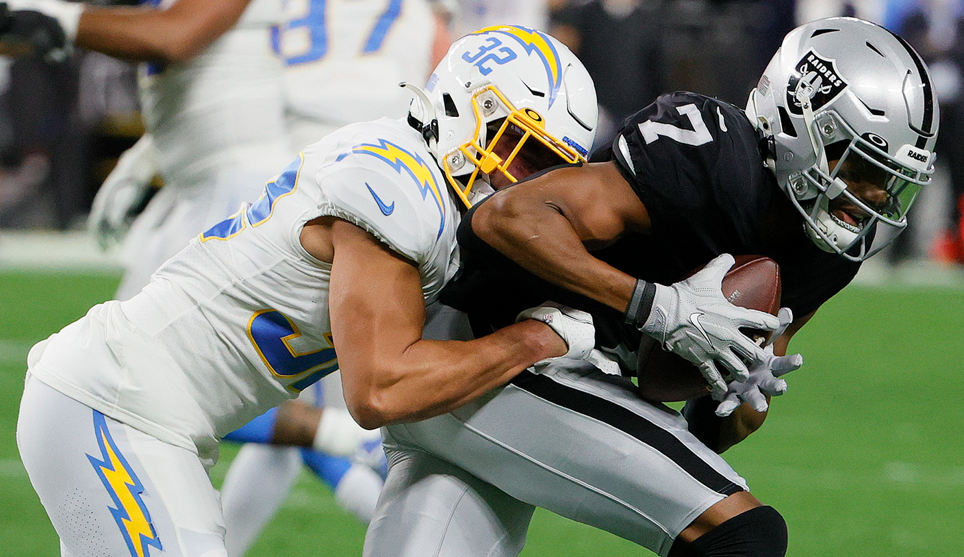 Chargers Fall to Raiders in Overtime, 35-32, in Week 18 of 2021 Season