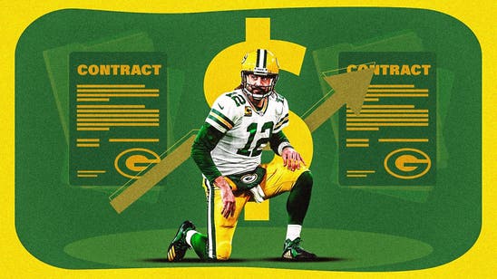Aaron Rodgers mulling 'long-term' deal with Packers