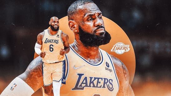 How will Lakers manage LeBron James' knee soreness?