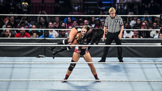 WWE SmackDown recap, review: Rousey brings the heat in singles return