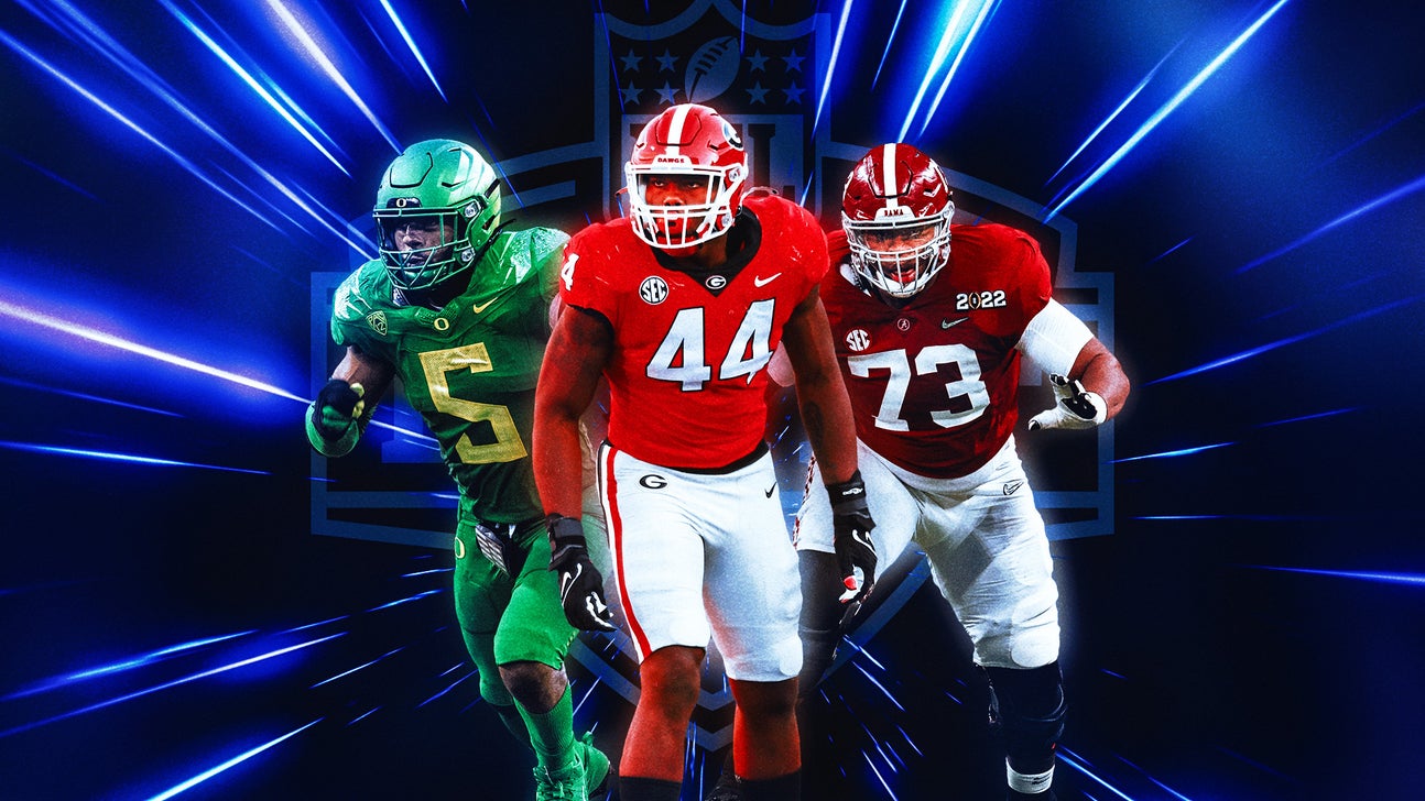 2022 NFL Mock Draft: Travon Walker, Aidan Hutchinson holding at the top