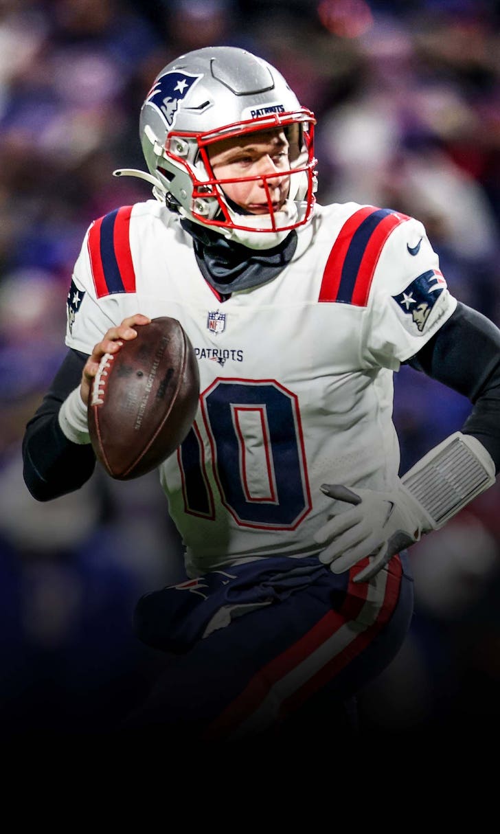 Patriots QB Mac Jones sporting new physique for second season