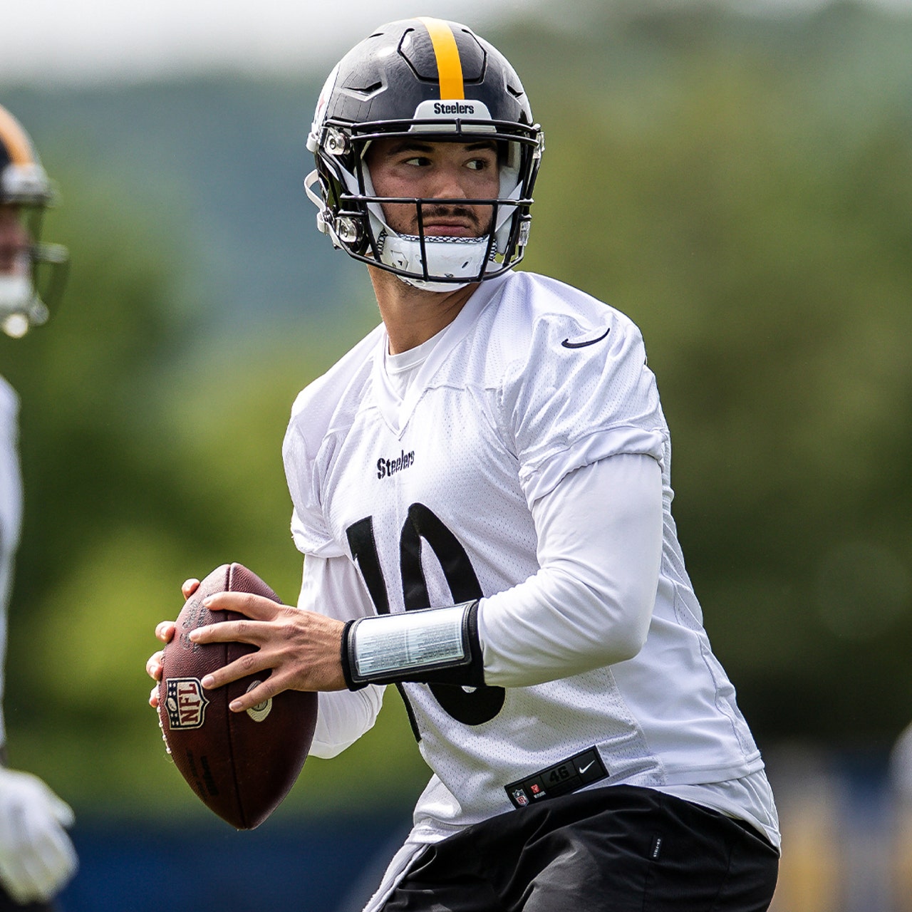 Mitch Trubisky Is Dreaming Big With the Steelers