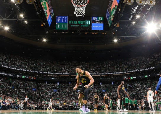 Steph Curry's masterpiece lifts Warriors to Game 4 win, ties NBA Finals