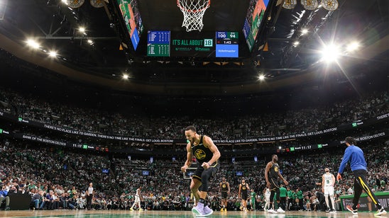 Steph Curry's masterpiece lifts Warriors to Game 4 win, ties NBA Finals