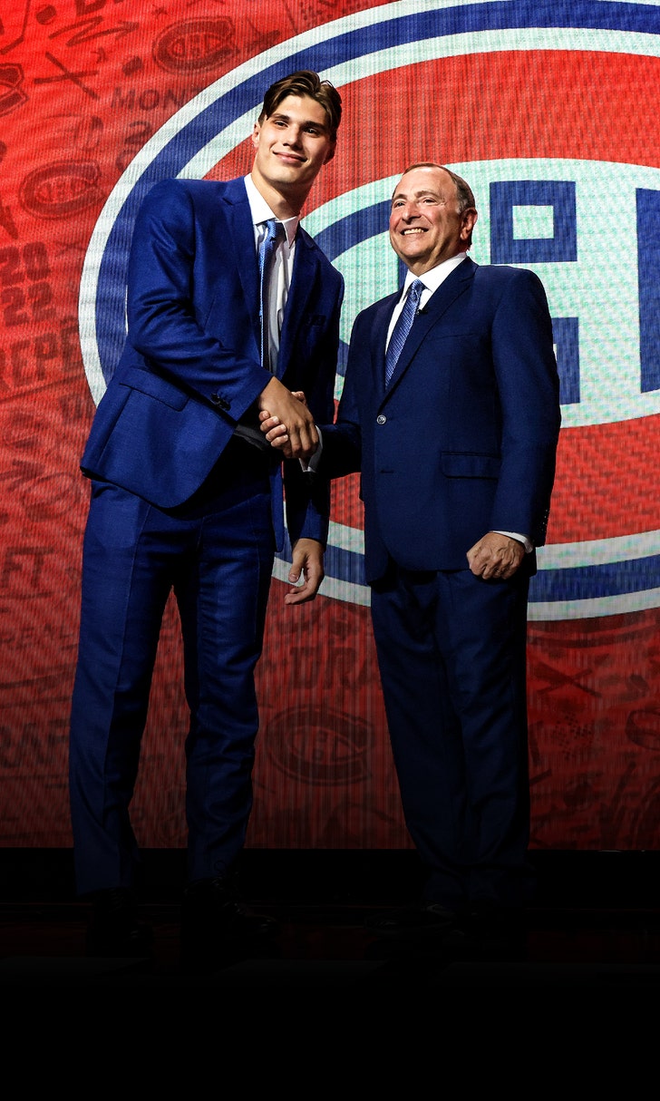 Canadiens take Juraj Slafkovsky with first pick in NHL draft