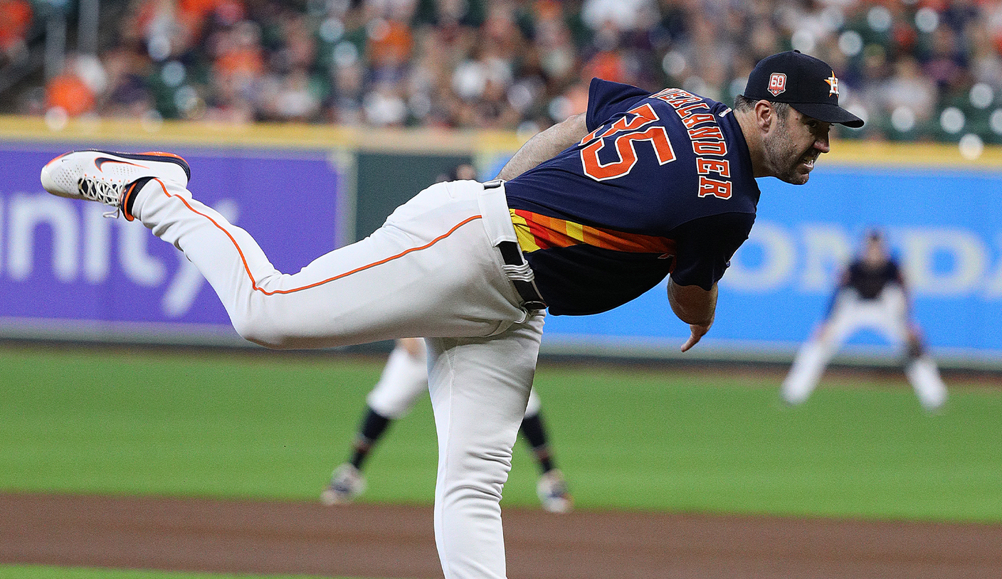 Astros' Verlander Exits Sunday's Game Early with Right Calf
