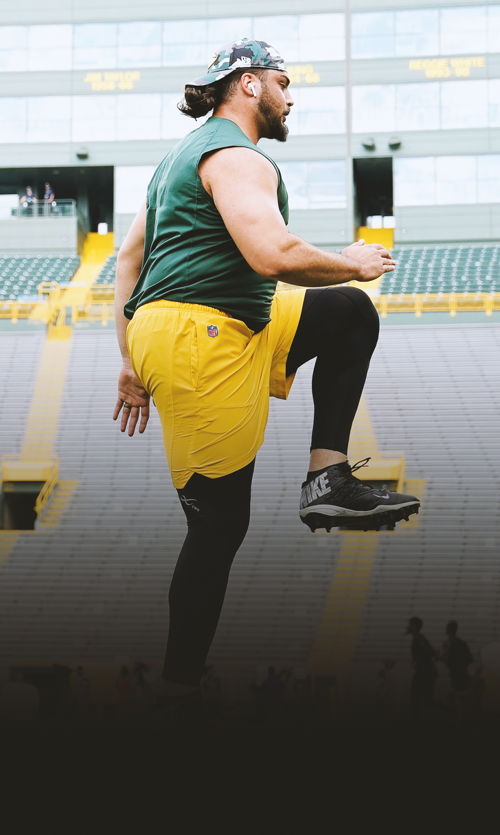 Packers' David Bakhtiari activated off PUP list, returns to practice