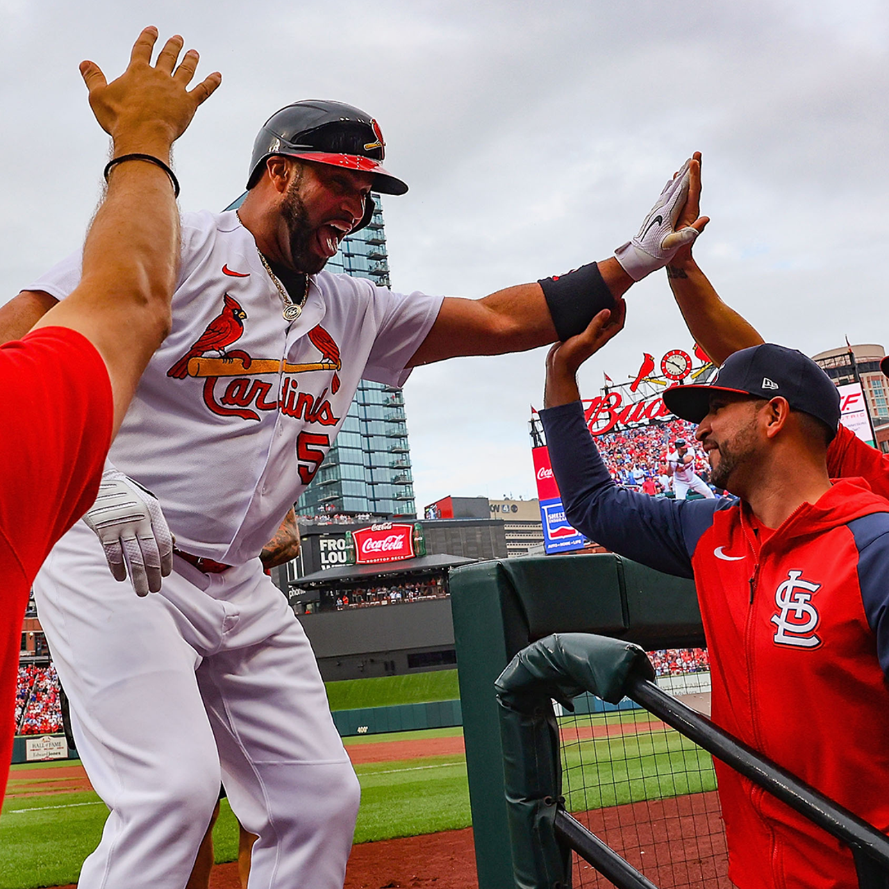Albert Pujols reaches 695 HRs in Cardinals' win vs. Cubs
