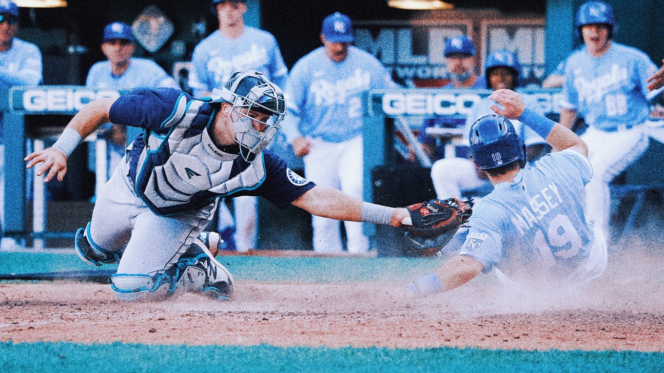 Mariners blow 9-run lead; Royals win behind 11-run inning