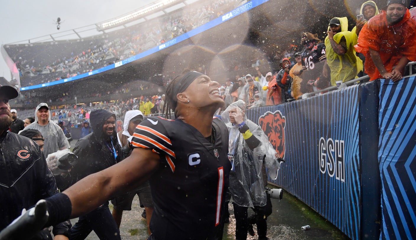 Bears stun 49ers behind Justin Fields, improved defense