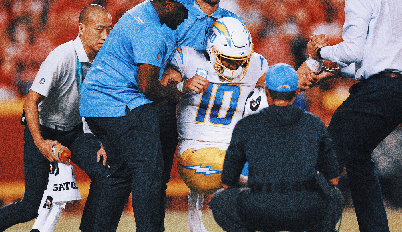 Chargers' Justin Herbert day-to-day with fractured rib cartilage