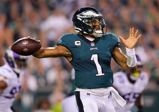 Jalen Hurts makes his case as QB of the future in Eagles’ rout of Vikings
