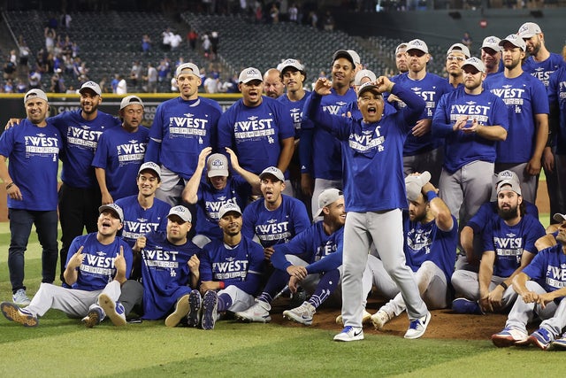 Dodgers clinch 2022 National League West title