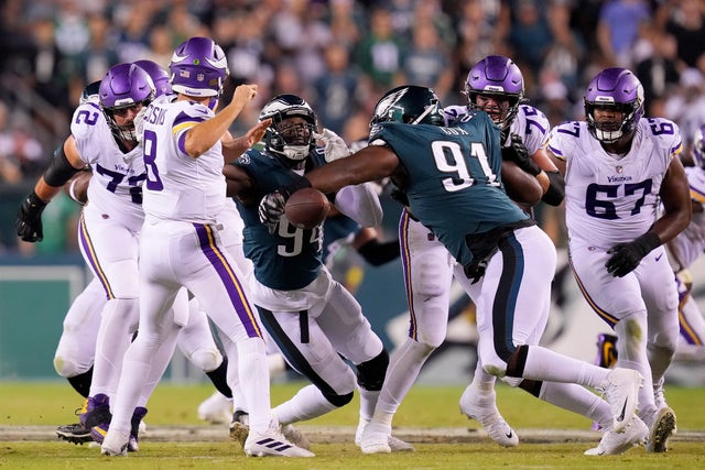 Vikings are improved, but dominant Eagles provided a dose of