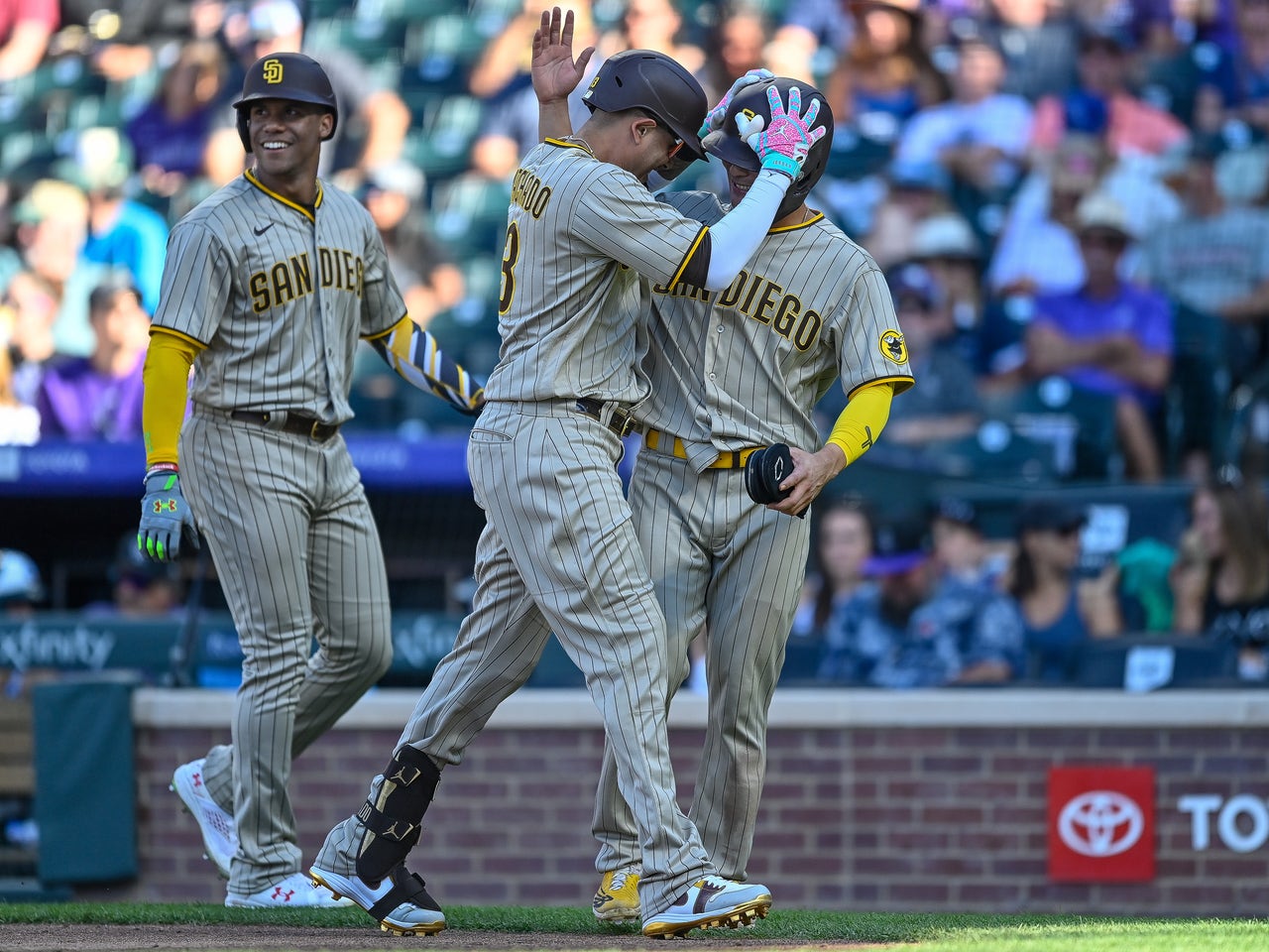Julio Rodríguez, Mariners stay hot with win over Oakland A's - Sactown  Sports