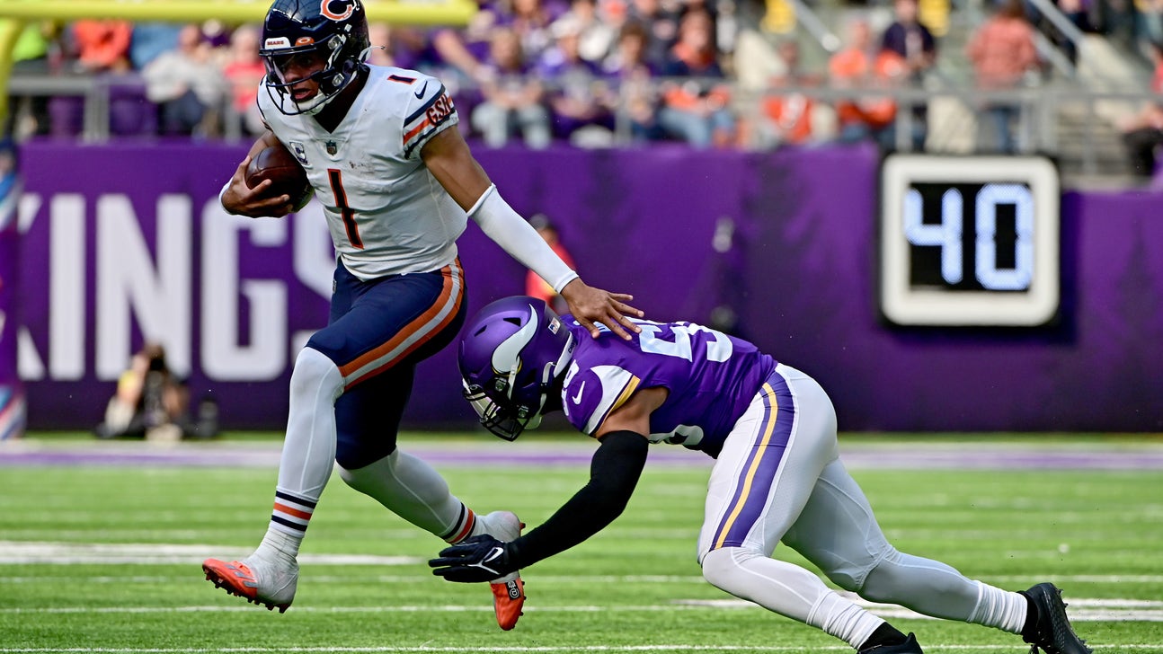 Vikings win, but Justin Fields, Bears offense take a step forward
