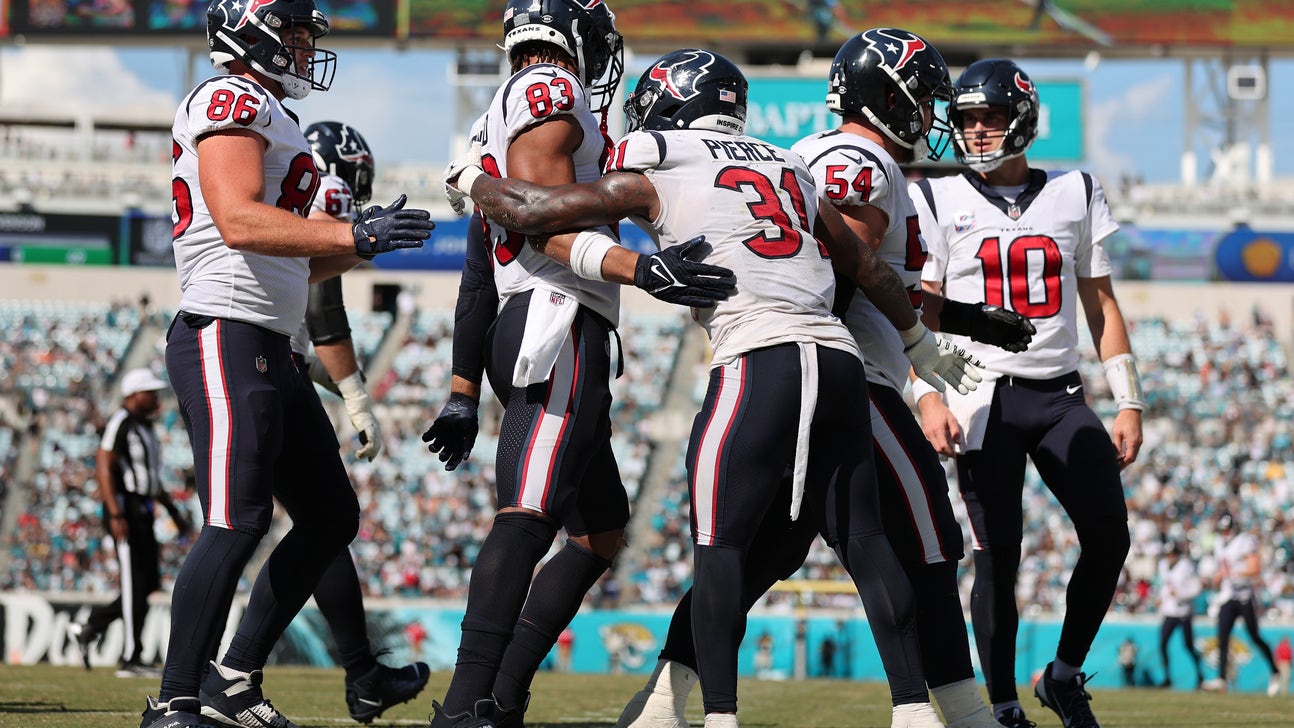 Dameon Pierce stars as Texans earn elusive first win