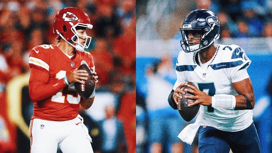 Patrick Mahomes, Geno Smith highlight NFL Players of the Week