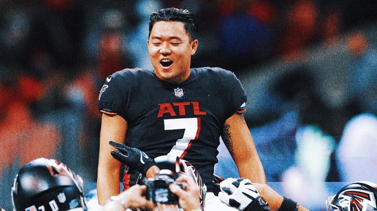 Falcons beat Panthers in wild OT finish despite incredible D.J. Moore catch