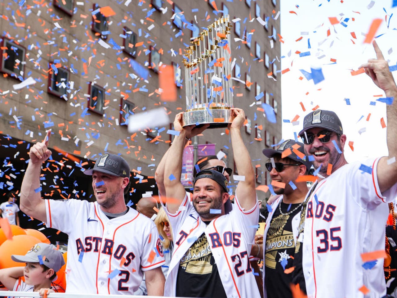 News Pix: Giants Win the World Series, Fans Celebrate, and A Parade